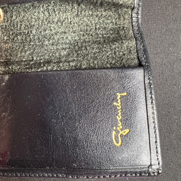 Authentic Givenchy Key Wallet - Picture 8 of 8